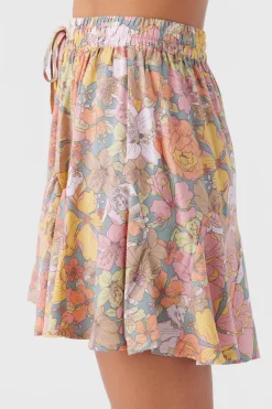 BENNIE JANIS FLORAL FLOWY SHORTS