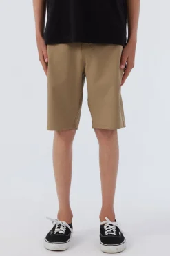 BOY'S RESERVE SOLID 18" HYBRID SHORTS
