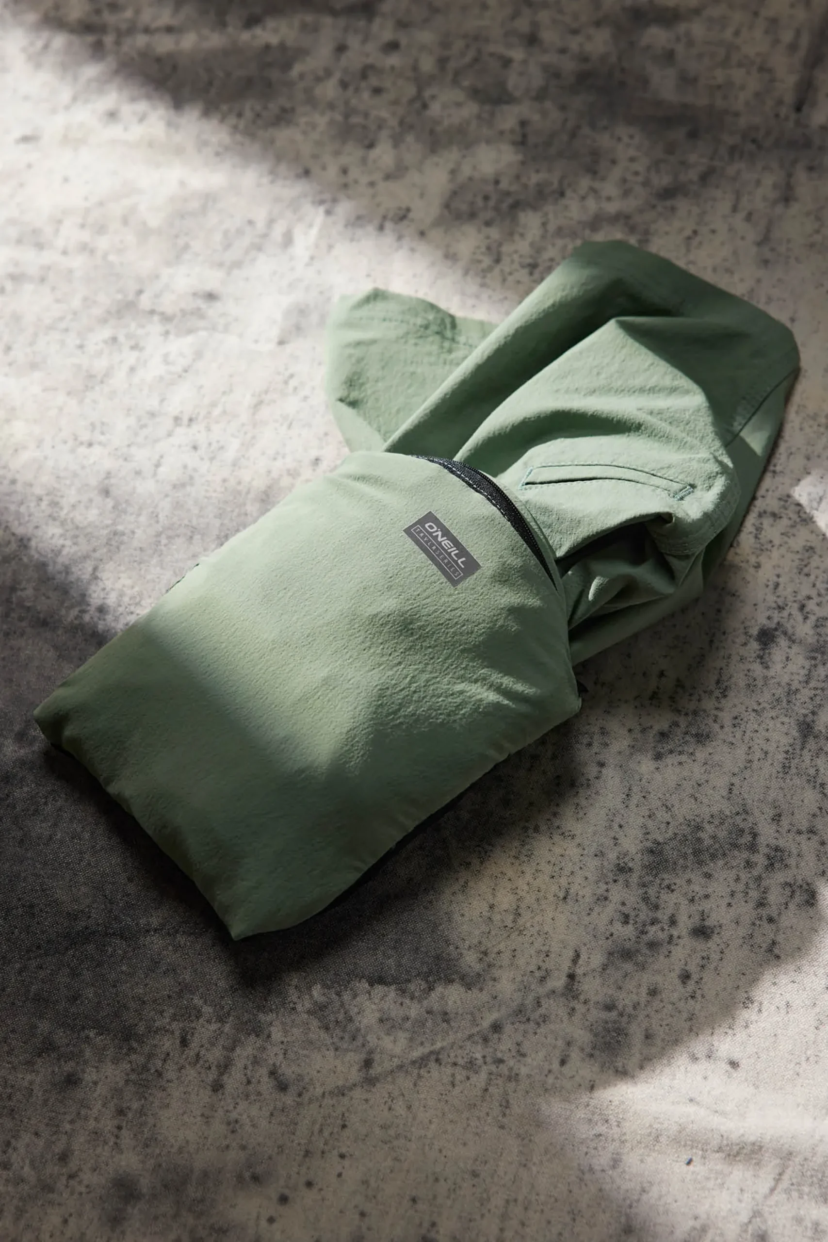 EAST CLIFF EXPEDITION 19" HYBRID SHORTS