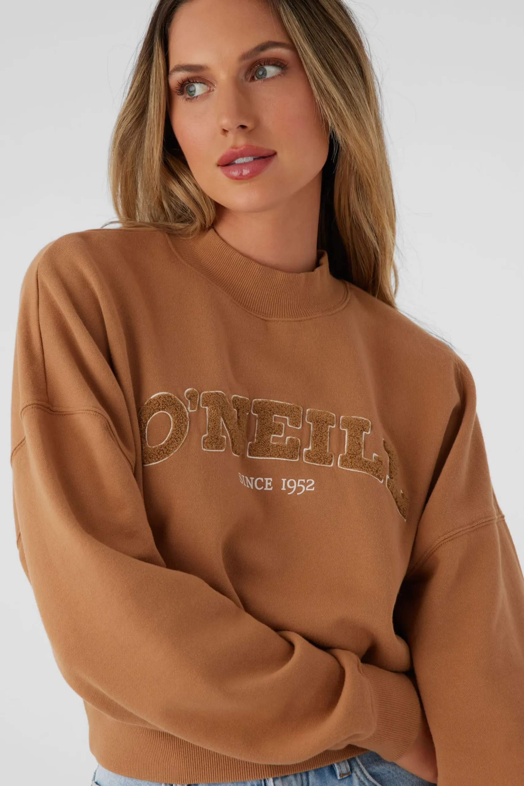 MOMENT CREW NECK CROPPED FLEECE