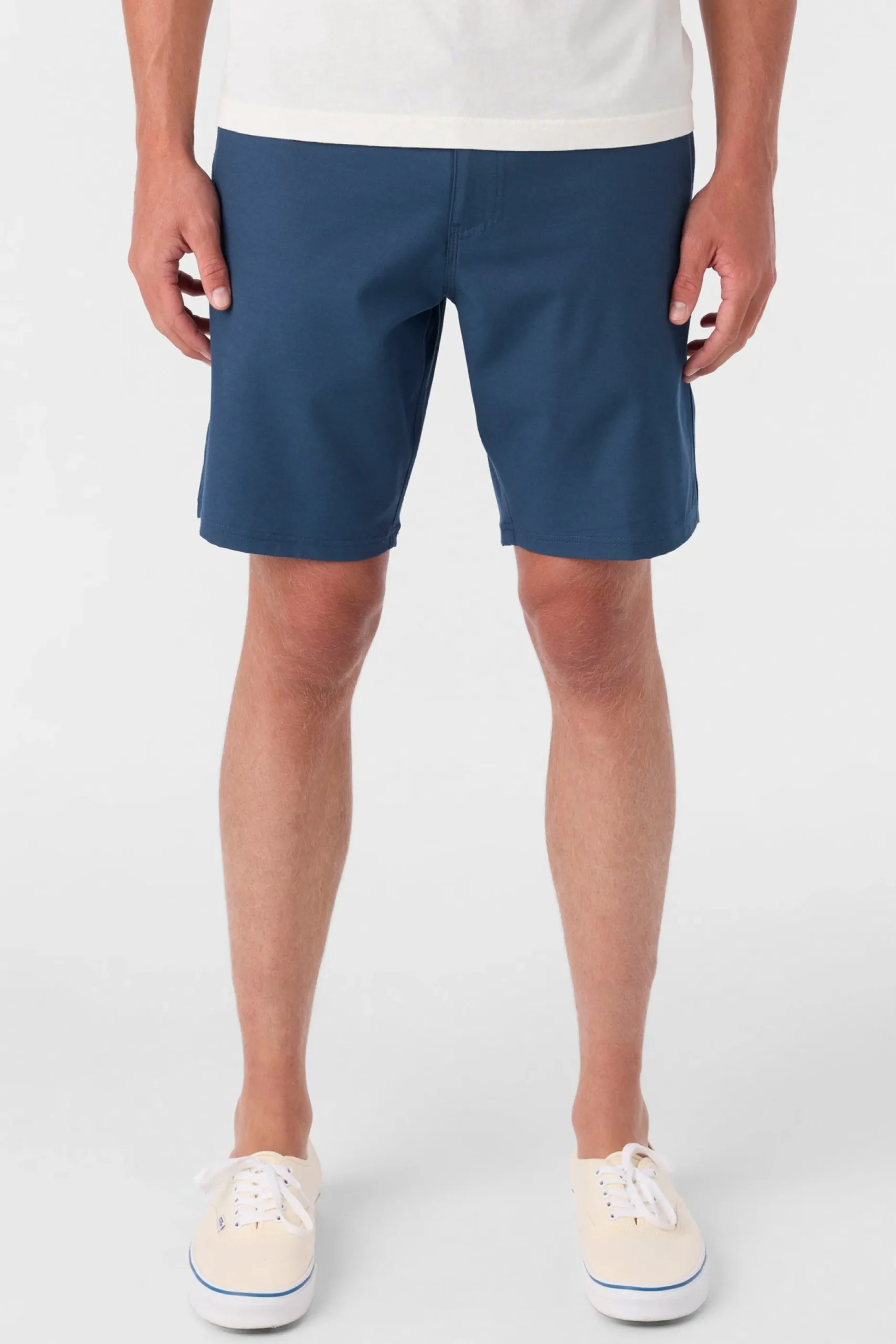 RESERVE LIGHT CHECK 19" HYBRID SHORTS