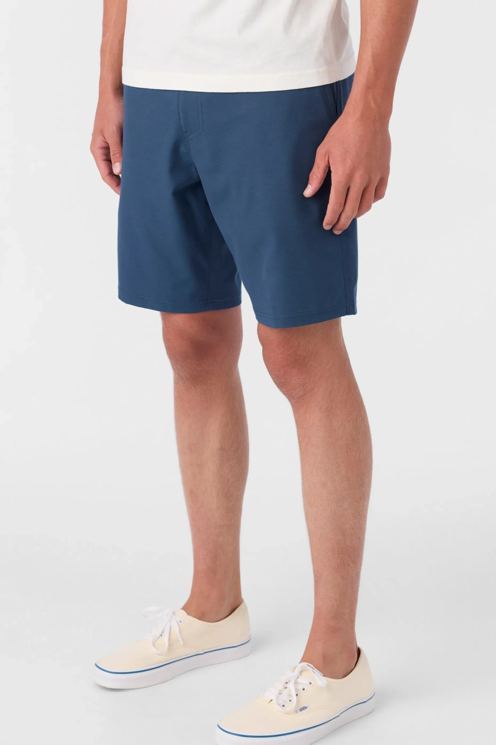 RESERVE LIGHT CHECK 19" HYBRID SHORTS