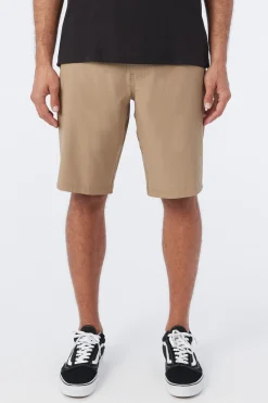 RESERVE SOLID 21" HYBRID SHORTS