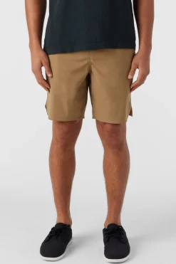 TRVLR CAMINO 18" HYBRID SHORTS