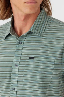 TRVLR UPF TRAVERSE STRIPE STANDARD FIT SHIRT